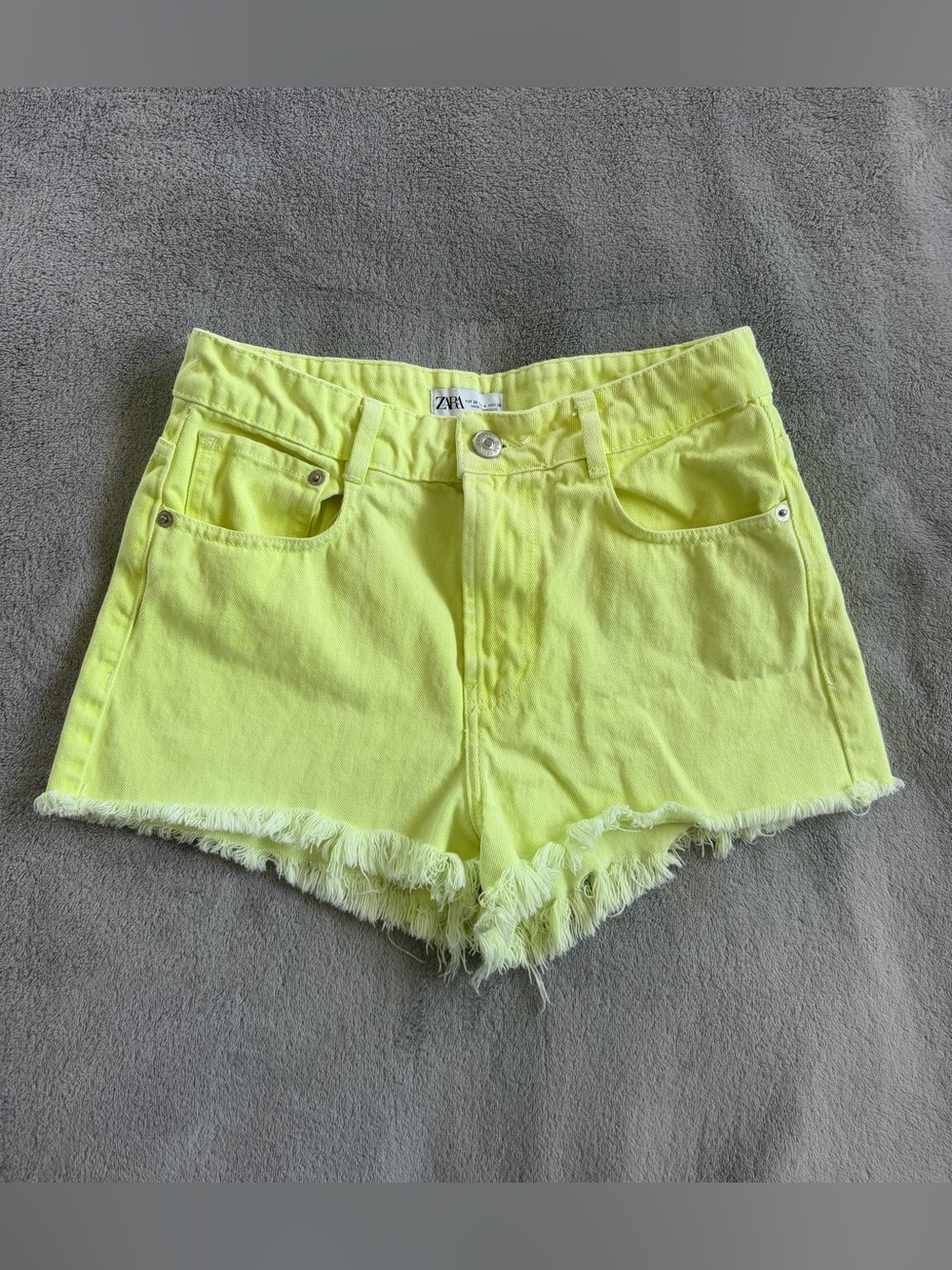 Zara Neon Yellow High-Rise Denim Shorts Size 4 S